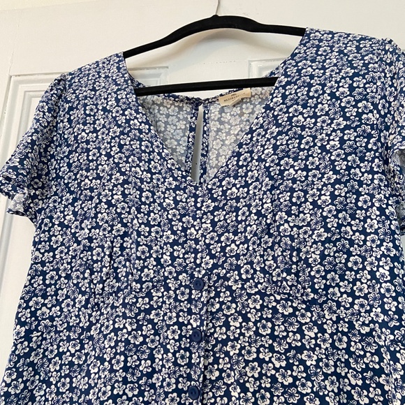 Sundress - Picture 3 of 5